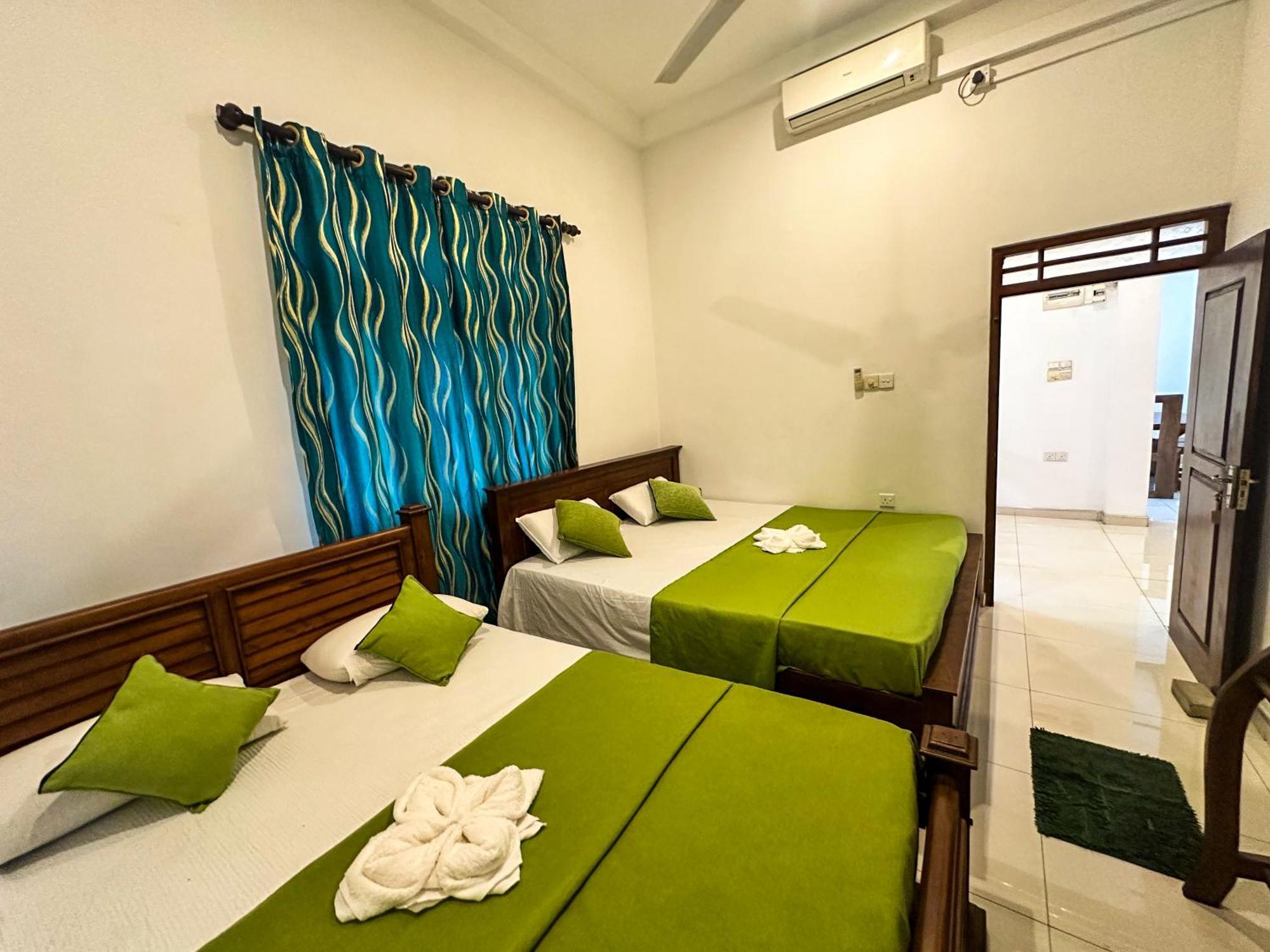 Hotel New Panda House Galle Exterior foto